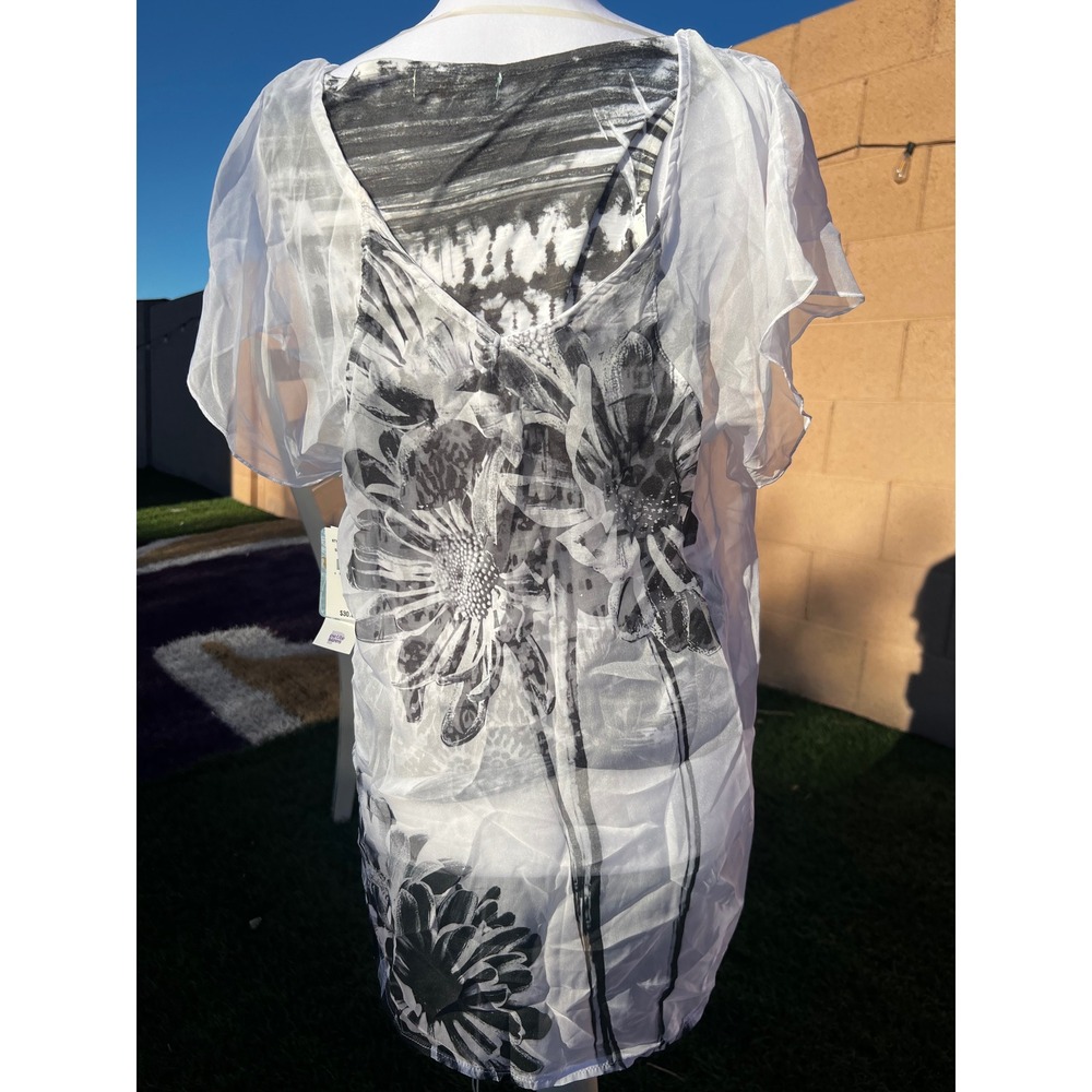 Unity World Wear Womens Petite Medium Floral Chiffon Layered Blouse White Black
